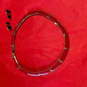 Striking VTG Monet Gold Tone Link Collar Necklace✨